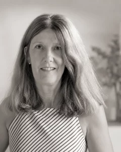 Personenmarke Ulrike Merten, schwarz-weiß Foto, warme Stimmung